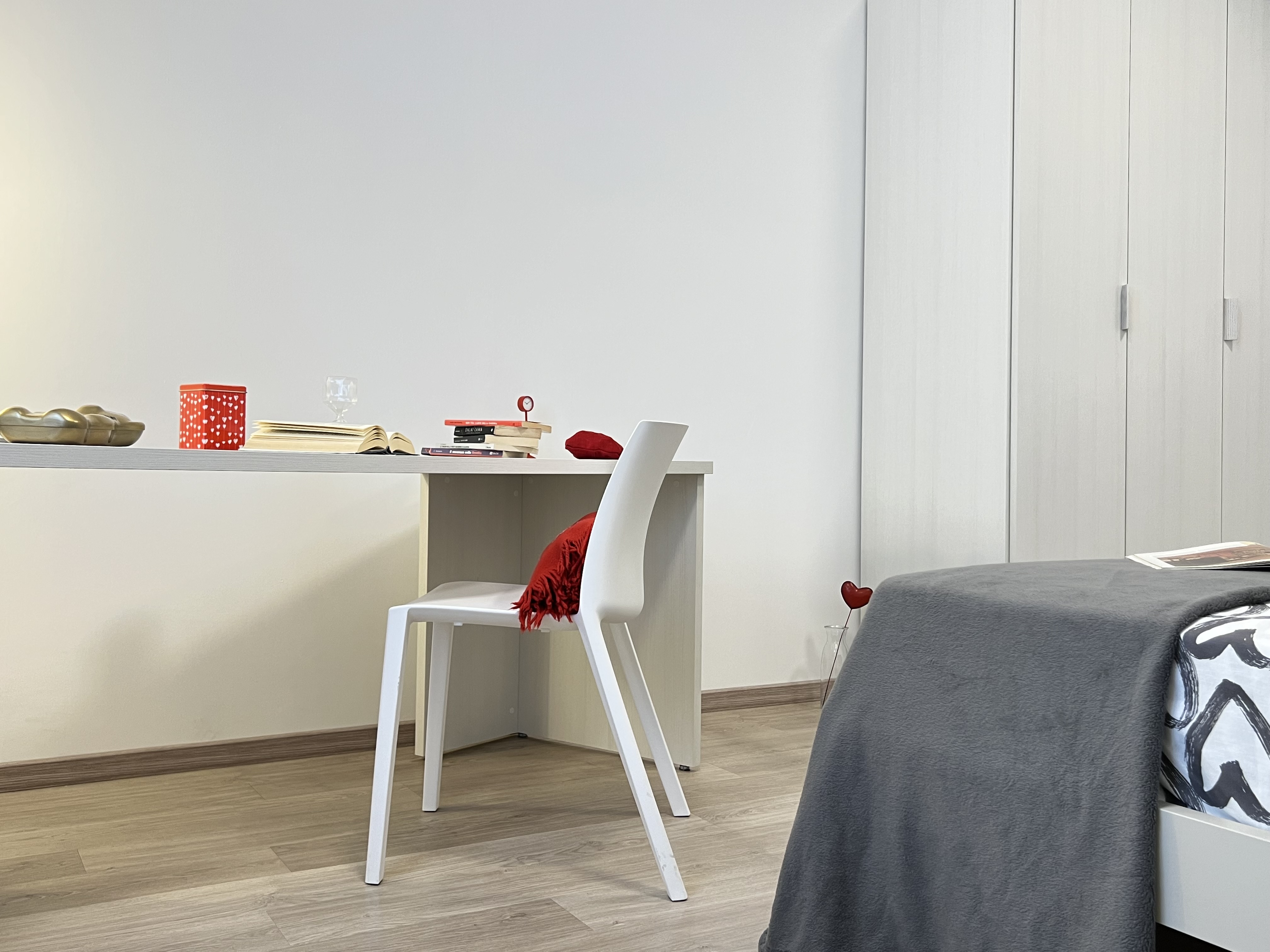 Appartamento tre stanze singole con soggiorno per studenti