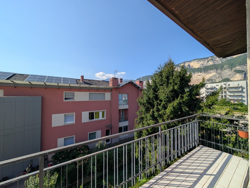 Stanza confortevole e luminosa in zona ben collegata a Trento Nord
