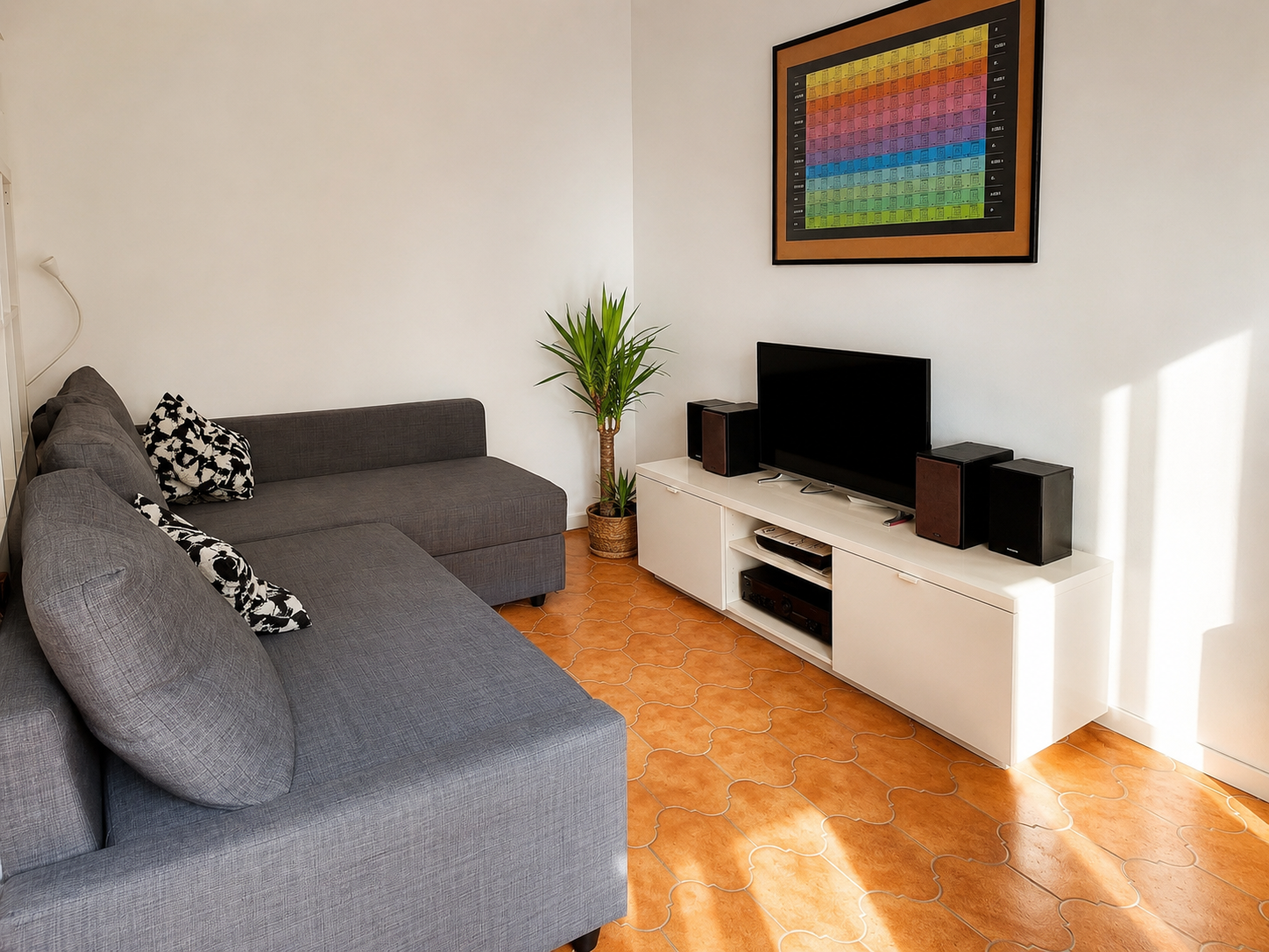 Appartamento due camere semiarredato disponibile  nel centro storico di Romagnano